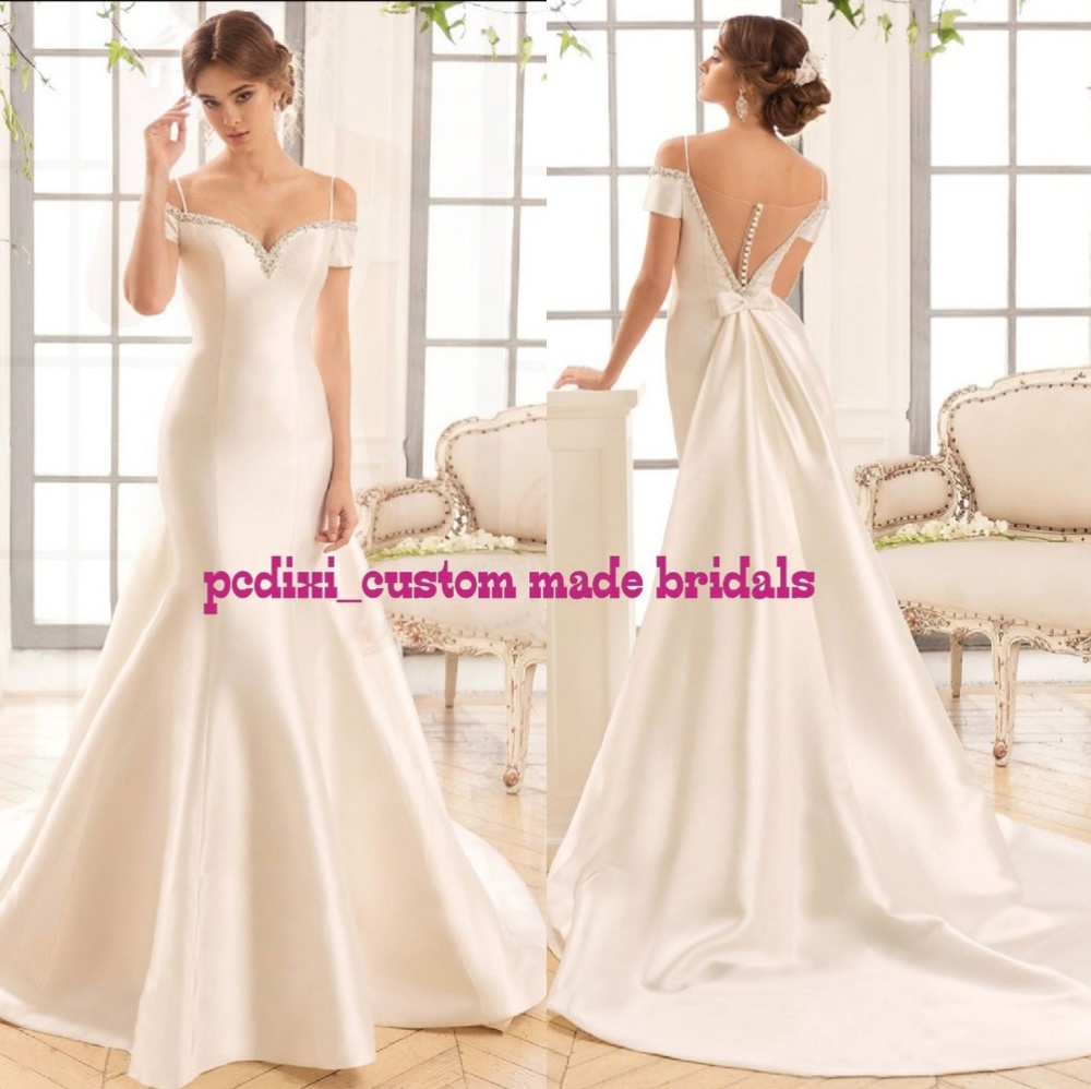 Affordable wedding gowns different sizes NWT